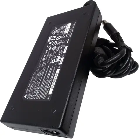 MSI napájecí adaptér 135W / pro MSI: GL63 9RC & GL73 9RC / vč. síťové šňůry