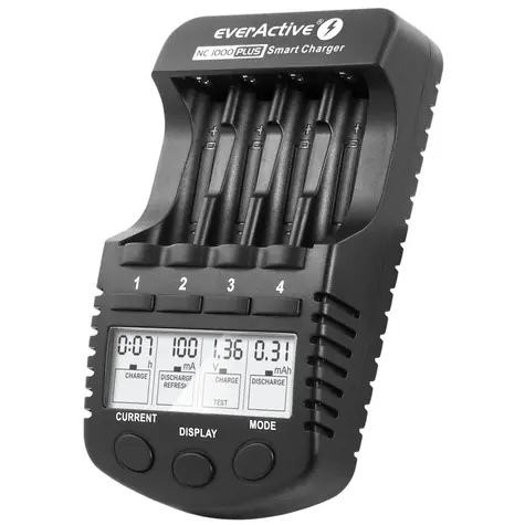 EverActive NC-1000 Plus / Nabíječka baterií / 1 až 4 AAA nebo AA / LCD / 5V USB out
