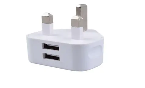 MicroConnect Nabíječka s UK zástrčkou se dvěma USB porty bílá / 2.1A / 5V
