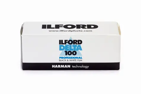 Ilford 100 Delta 120 / černobílý negativní film / ISO 100/21°