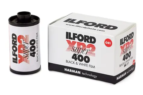 Ilford XP-2 Super 135/24 / černobílý film / ISO 400/27°