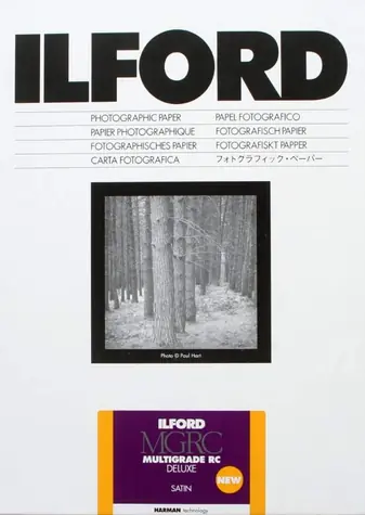 Ilford MG RC DL 25M (24 x 30.5 cm) / 10 listů / černobílý fotografický papír / saténový