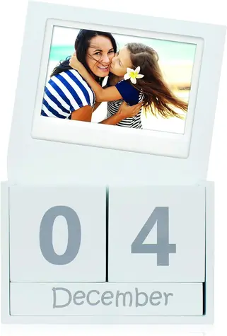 Fujifilm Instax Cube Calendar Wide / Fotokalendář