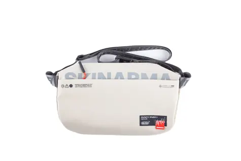 SKINARMA Fardel Crossbody bag béžová / voděodolná taška