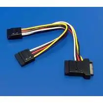 Wiretek Rozdvojka napájení SATA 1x -> 3x